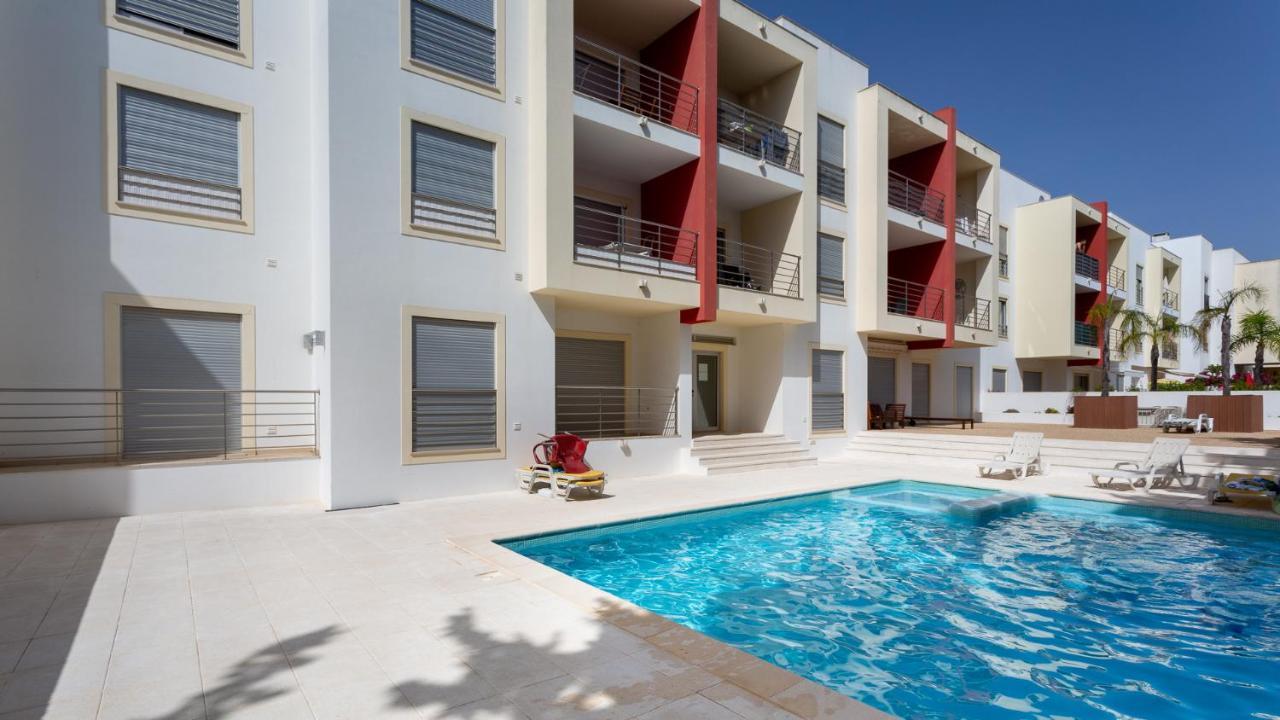 Luminous 2 Bdr Apartment W/Pool By Lovelystay Αλμπουφέιρα Εξωτερικό φωτογραφία