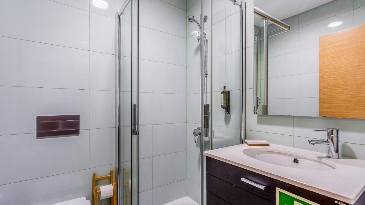 Luminous 2 Bdr Apartment W/Pool By Lovelystay Αλμπουφέιρα Εξωτερικό φωτογραφία